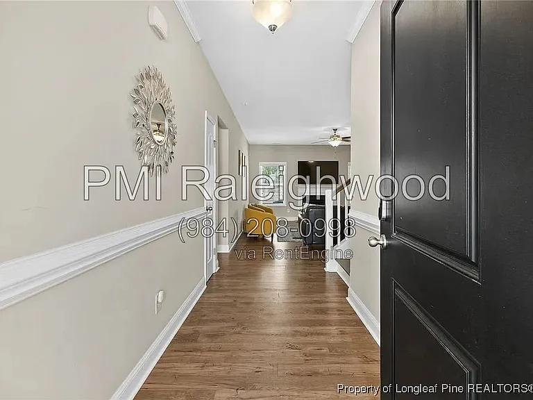 1245 Whitney Dr — Photo 3