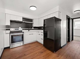 1066 S Cross St APT 2, Sycamore, IL 60178