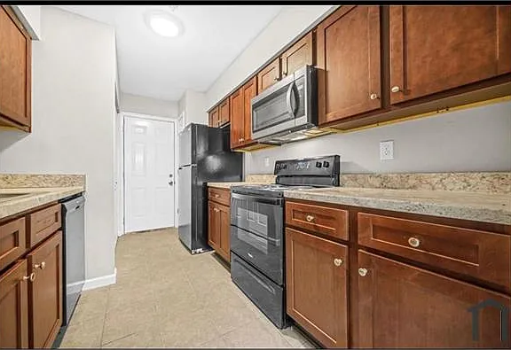 2 bed, $1,750 — Photo 1