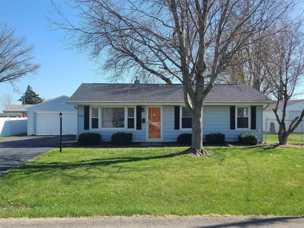 2080 McMasters Ave, Galesburg, IL 61401