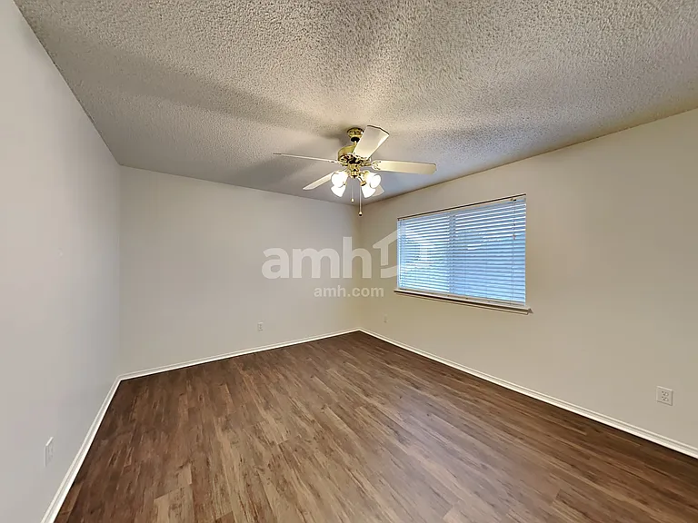 8551 Western Meadows Dr — Photo 13