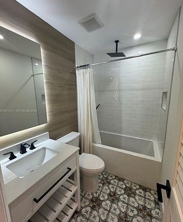 4th image of 9917 SW 221st Ter