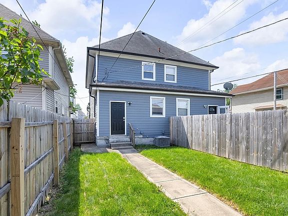 2nd image of 1402 E Vermont St #1402