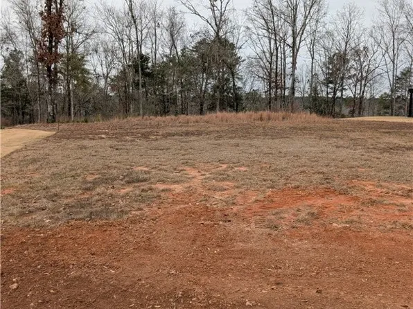 13928 Watercolor Ln, Northport, AL 35475