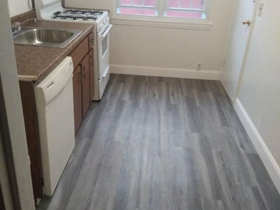 2nd image of 148 Tuxedo Pkwy Floor 1