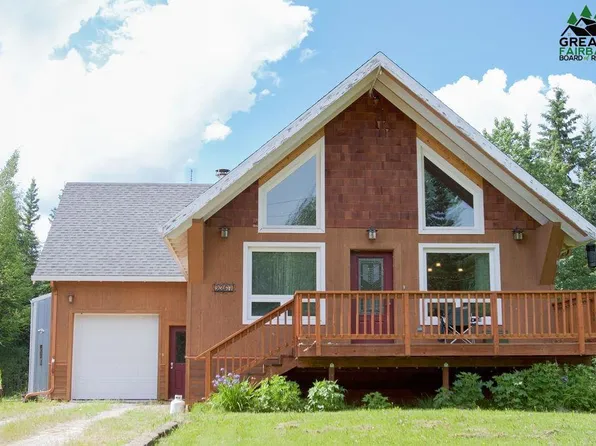 2367 Grumman St, North Pole, AK 99705