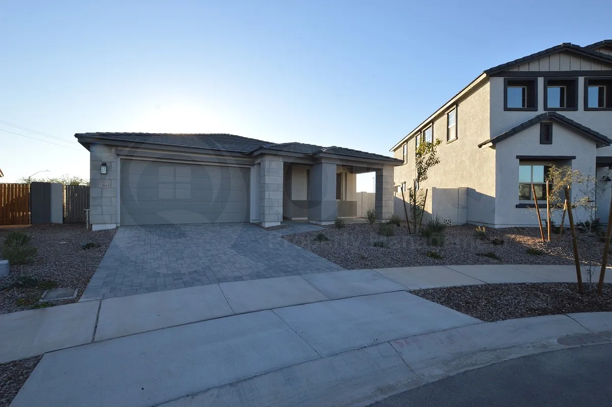 4 bed, 3.0 bath, 2269 sqft, $2,795 — Photo 2