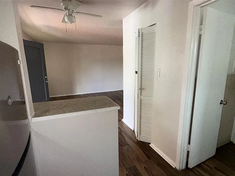 811 Colquitt St #9 — Photo 7