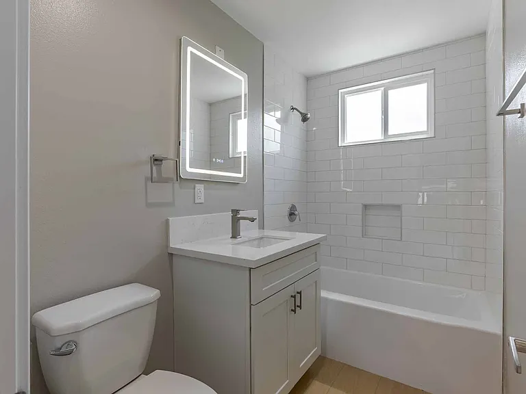 Eastside Haven at 17th — Photo 10