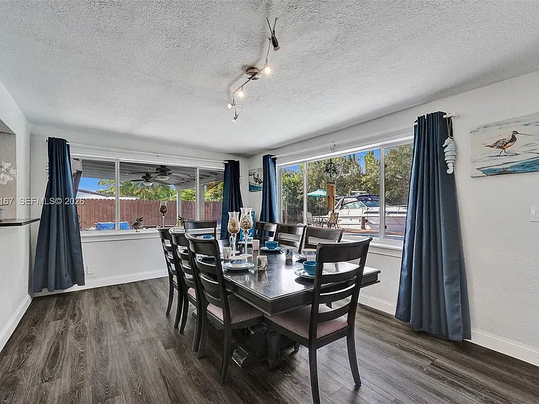 3730 SW 47th Ct — Photo 36