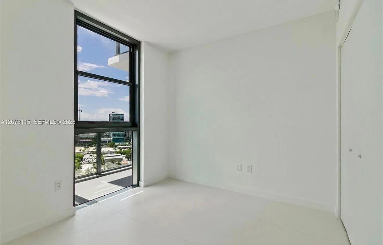 2 bed, 1084 sqft, $4,500 — Photo 2