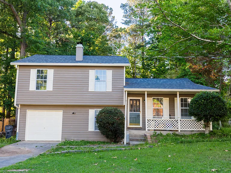 3061 Meadow Wood Ct — Photo 40
