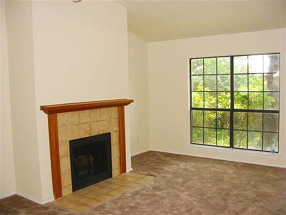 4th image of 6769 Dandelion Dr