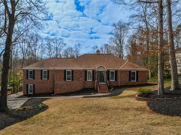 2230 Old Orchard Dr, Marietta, GA 30068