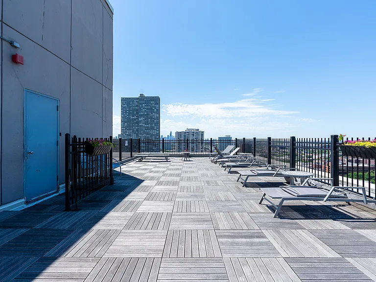 720 W Gordon Ter #23R — Photo 18