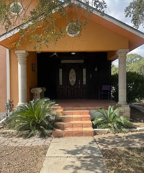 600 S Pecan Ave — Photo 1
