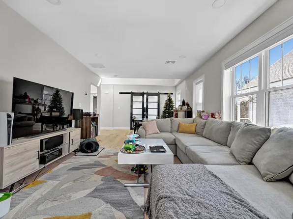 35 Lafayette St #B, Arlington, MA 02474
