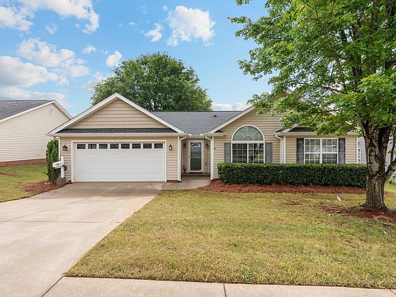 2nd image of 110 Feldspar Ln