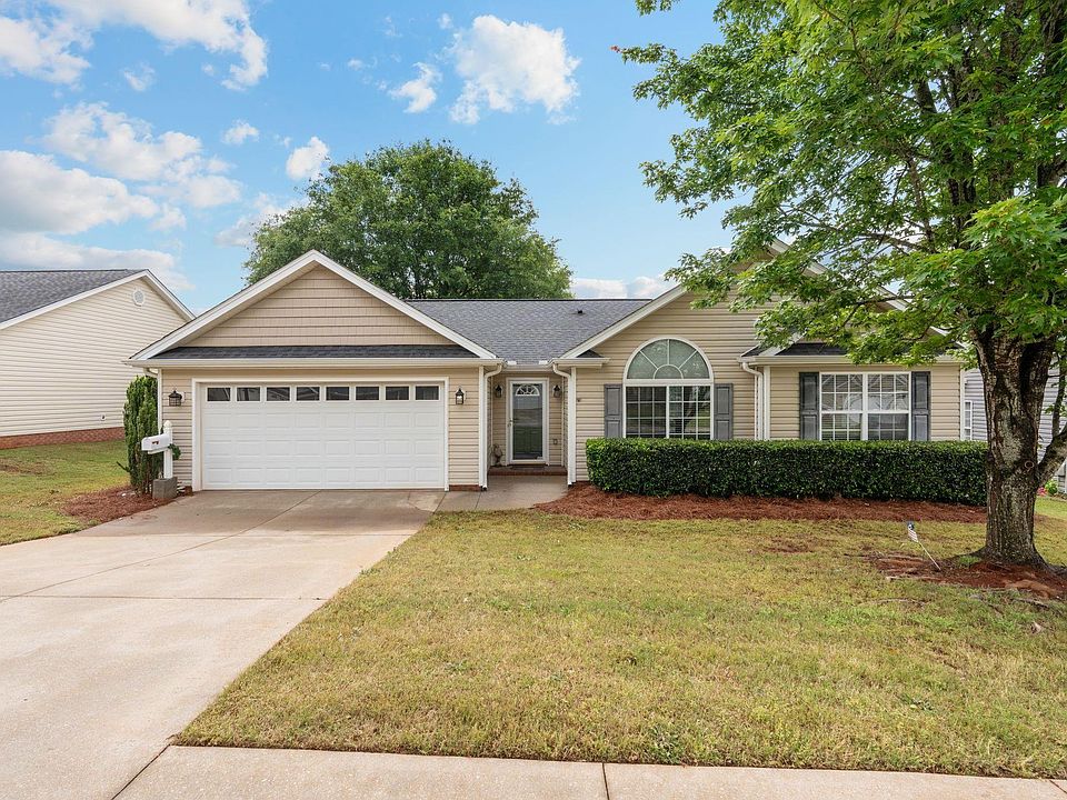 1st image of 110 Feldspar Ln