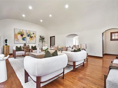 2530 13th Ave, Los Angeles, CA, 90018