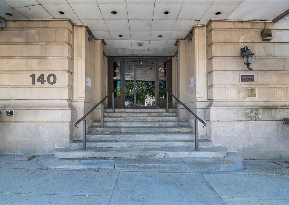 1st image of 140 Chestnut St APT 818