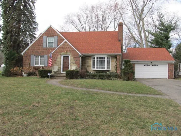 2715 Pemberton Dr, Toledo, OH 43606