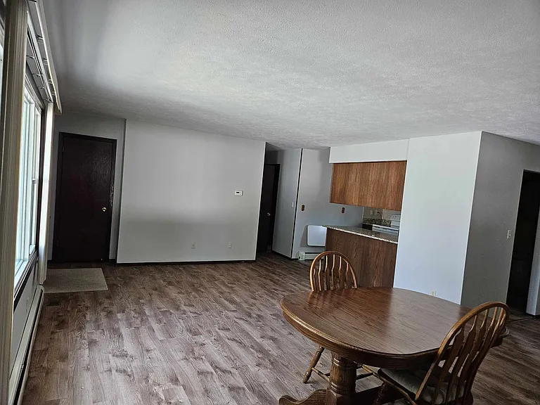 302 Merrill Ave — Photo 25