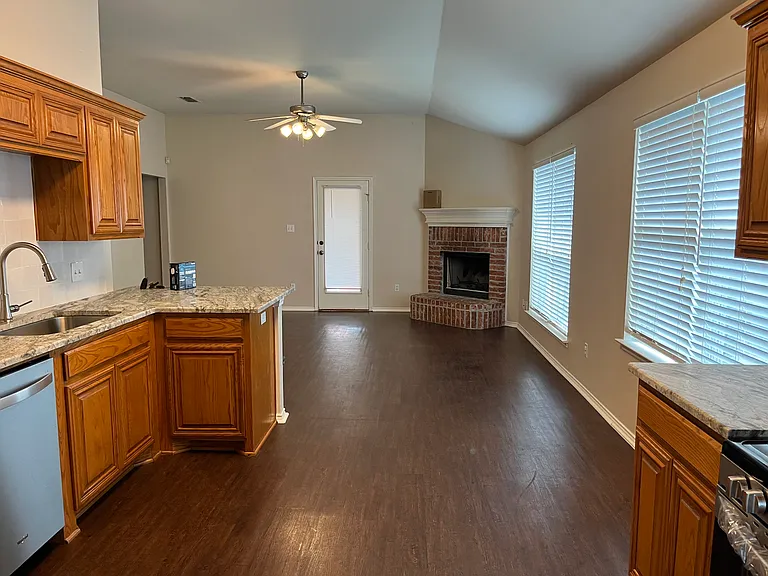 3393 Blanco Dr — Photo 7