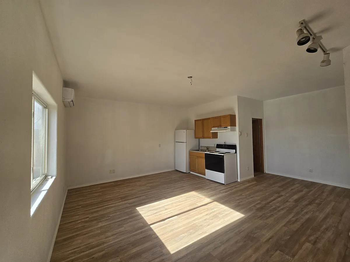 Building Photo - 442 Brunn School Rd #B