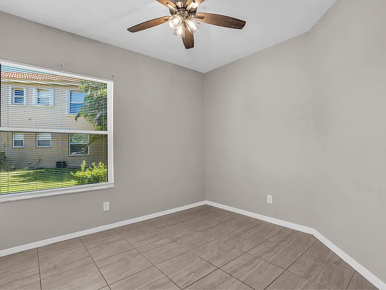 6560 Huntington Lakes Cir — Photo 13