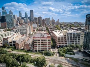2429 Locust St APT 422, Philadelphia, PA 19103