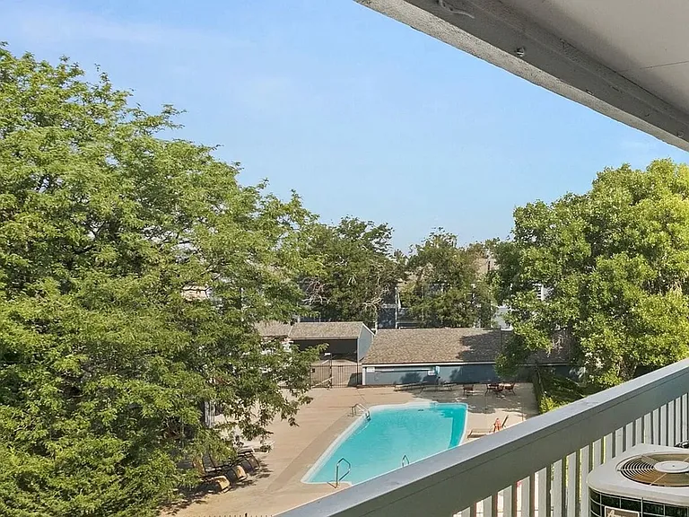 7307 S Xenia Cir #E — Photo 22