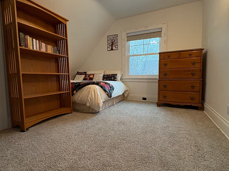 1311 Jackson Ave — Photo 15