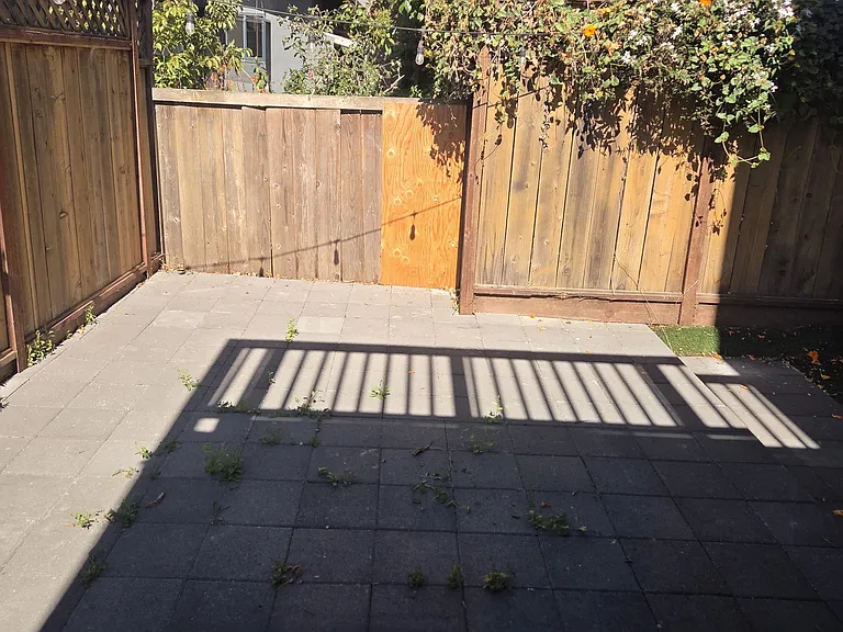 2161 N Valley St #B — Photo 11