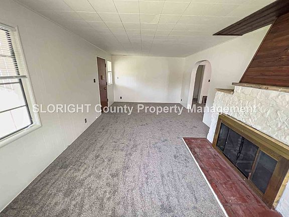 3rd image of 190 Henderson Ave