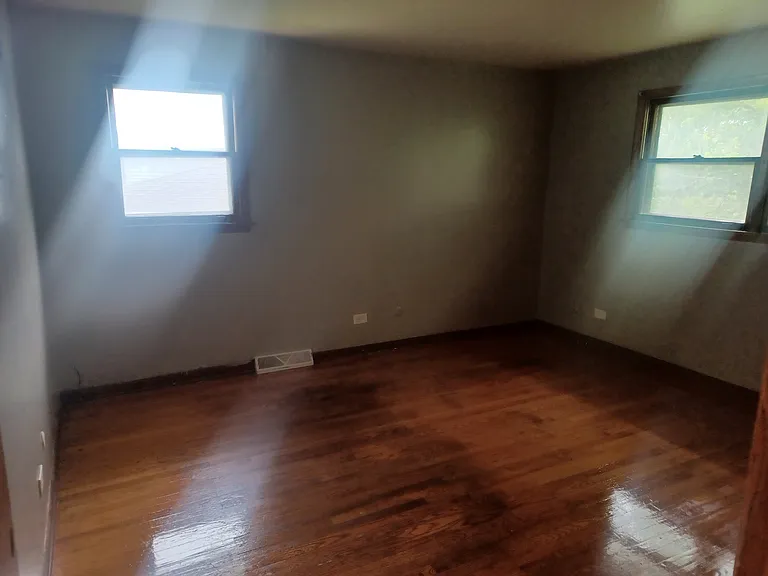 13816 S Tracy Ave — Photo 10