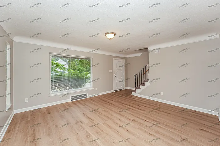 3880 Strandhill Rd — Photo 5
