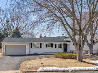 6824 Oaklawn Ave, Edina, MN 55435