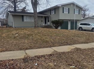 5109 Spencer Dr SW, Cedar Rapids, IA 52404