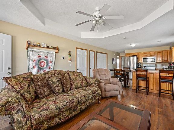5th image of 403 NE 6th St