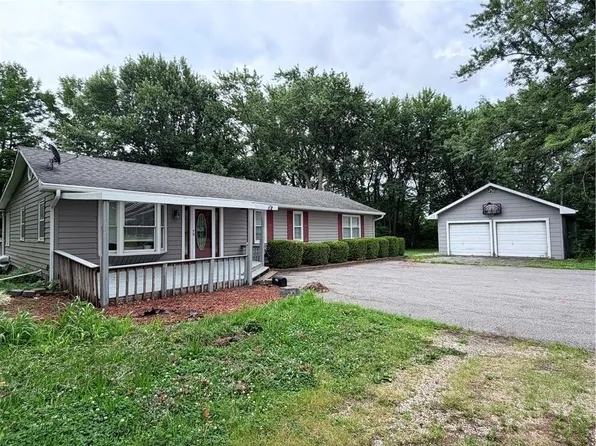 21405 S Harper Rd, Peculiar, MO 64078