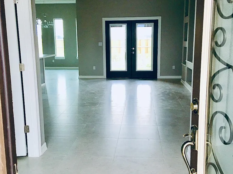 3873 Tolosa St — Photo 15