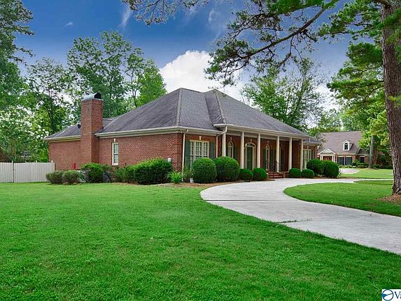 2nd image of 4849 Cove Creek Dr SE