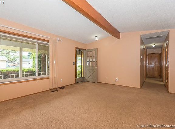 2nd image of 219 S Fredericksburg Way