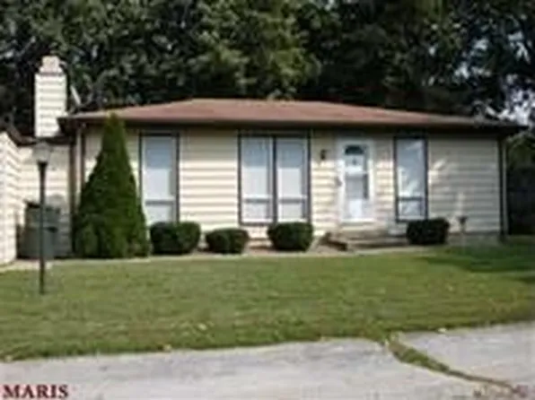 32 Plum Tree Dr, Saint Peters, MO 63376