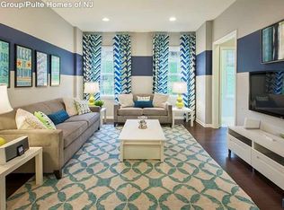 41 Truman Dr, Wood Ridge, NJ 07075