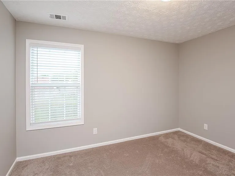 2454 Canary Ct — Photo 9