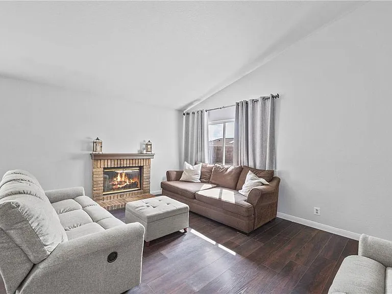 5594 Cedar Dr — Photo 4