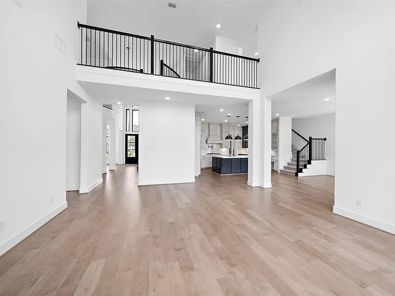 9806 Oakwood Trl — Photo 9