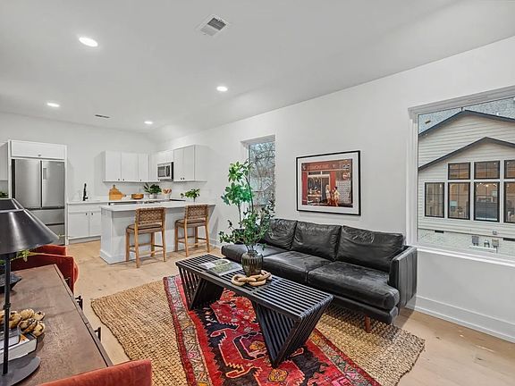 5th image of 1109 N 2nd St #B